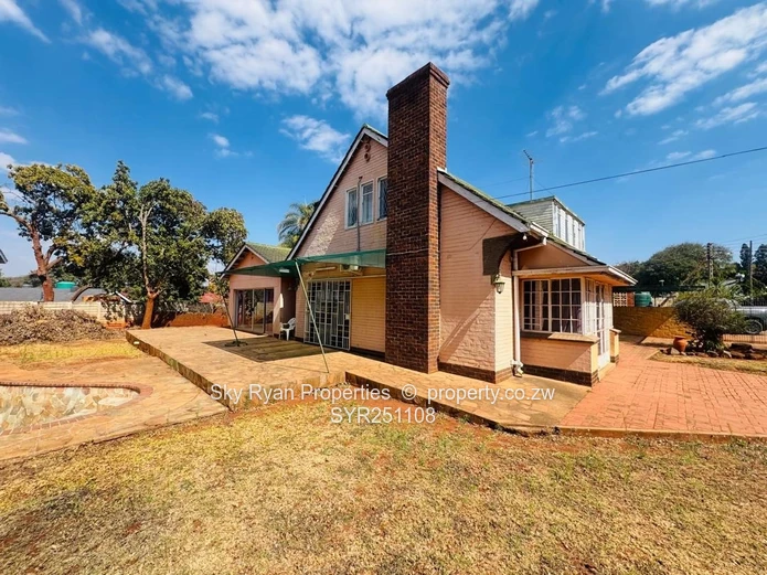 BEDROOM HOUSE TO LET AS OFFICES in mt pleasant 