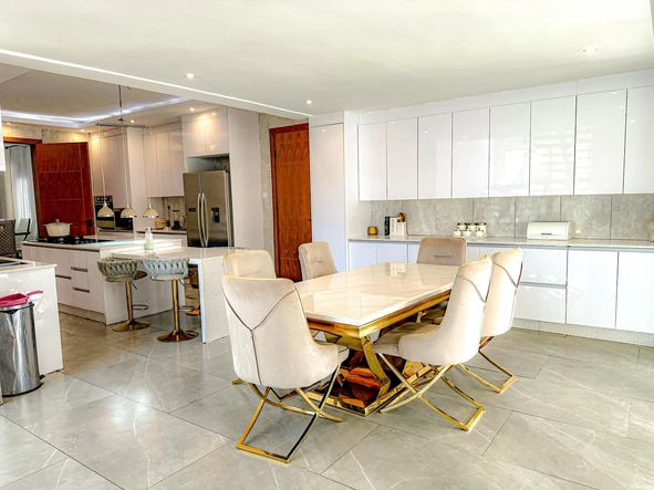 6 Bedroom Townhouse Complex