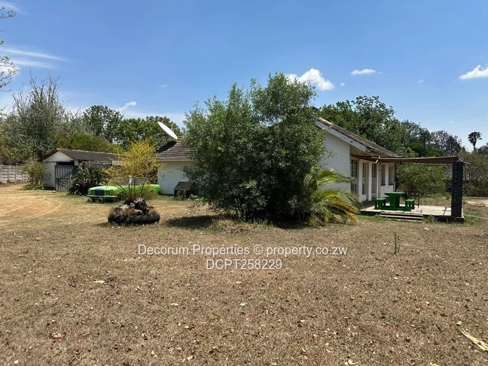 Mandara: 3-Bed Home on 4000m² with Pool & Borehole (Sole Mandate)