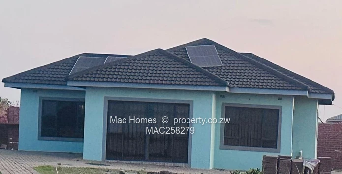 Modern 3-Bed (Main Ensuite) Cottage  100sqm house on 1000sqm land