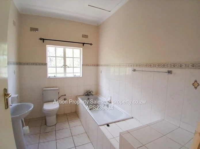 Magnificent Family Home For Sale on Folyjon Crescent! 