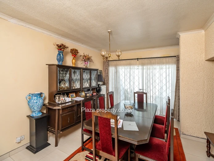 Elegant 4-Bedroom Family Home In Highlands (Sole Mandate)