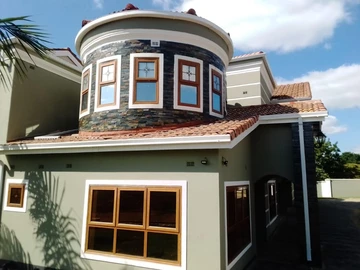 8 Bedroom Townhouse Complex