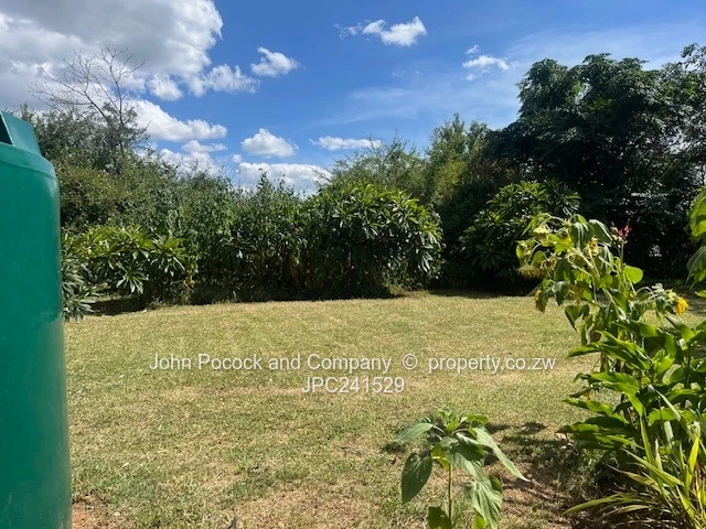 New on the Market 2,7 acres and spacious home