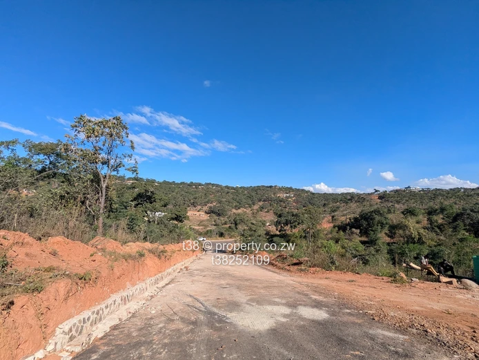 Elevated 2000m² Gletwin Park Plot — Tarred Road Access