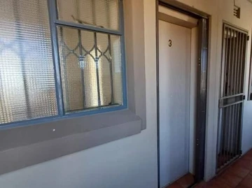 2 Bedroom Flat & Apartment
