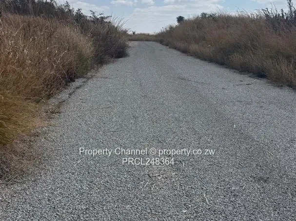 300m² Nyabira Stand with easy gravel road access