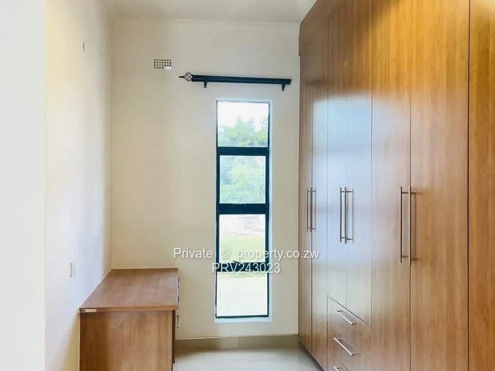 Neat newly built duplex cluster home to let 