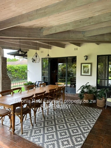 Highlands 4-Bed Home with Verandah, Pool & Gardens