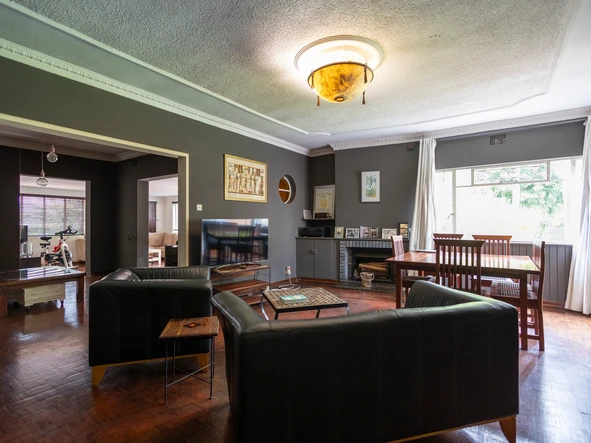 5 Bedroom House