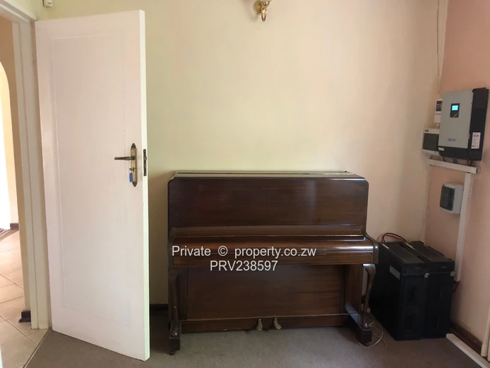 4 Bedroom Family Home in Vibrant Greystone Park (Sole Mandate)