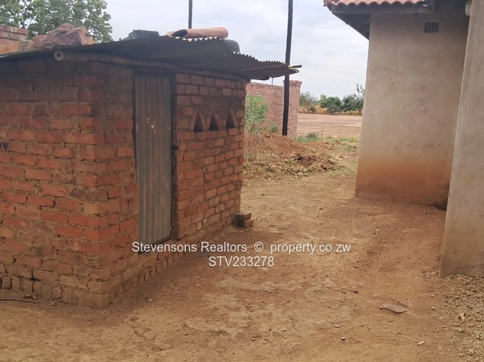 Prime stand with Cottage in Galloway Park, Norton 