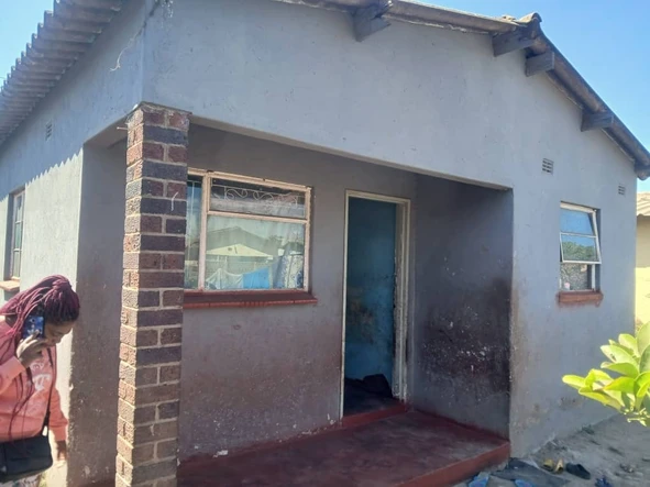 Glenview 1 5beds House For Sale $30k ready to transact 
