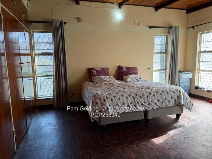Close To Town. SURBUBS 2939sqm!
