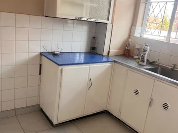 2 Bedroom Flat & Apartment