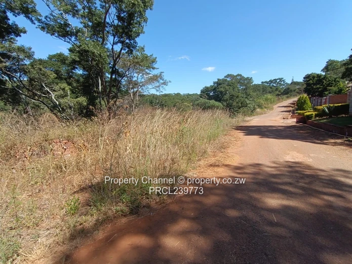 UPMARKET Prime Residential Stand! Carrick Creagh