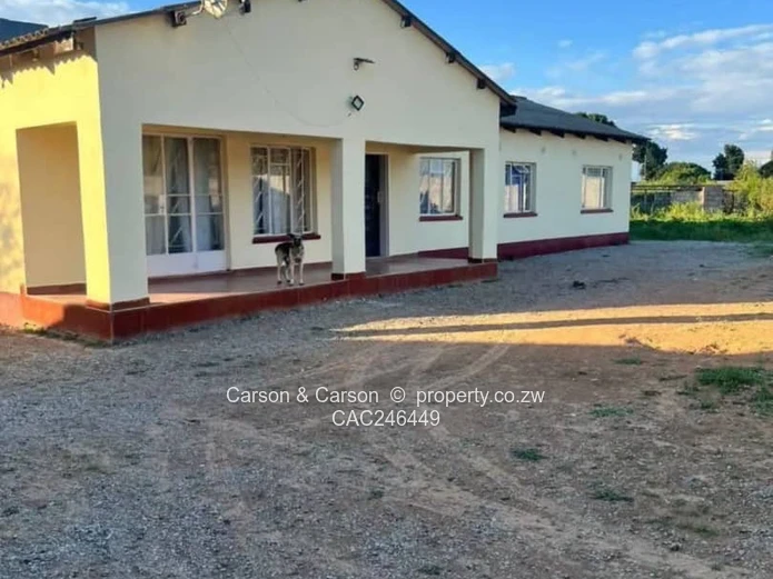 Neat house For sale 