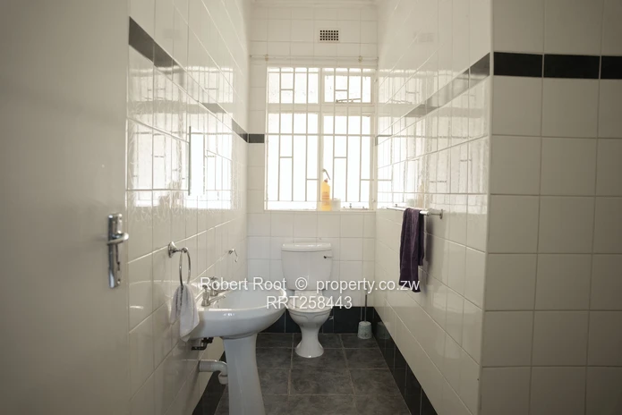 Spacious 5-Bed Westgate Home with Borehole & Large Bedrooms