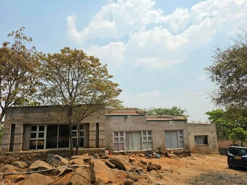 8 Bedroom House