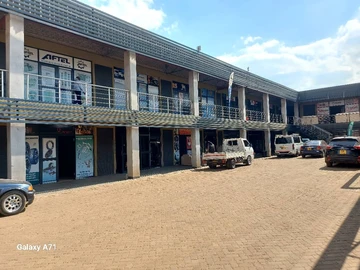 **Prime Retail Shop for Rent in Willowvale, Harare - 90m² Space!**
