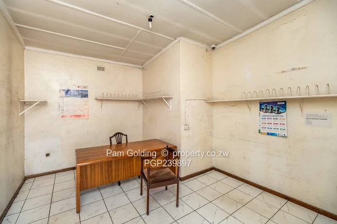 Prime Commercial Warehouse In Southerton (Sole Mandate)