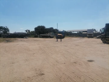 Commercial & Industrial Land