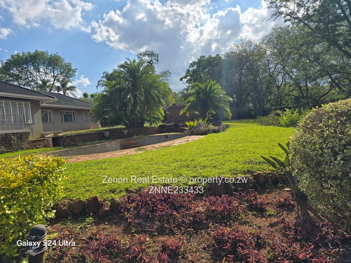 4bedroom house, main ensuite in Greystone park,4612sqm ,deed 390k neg (Sole Mandate)