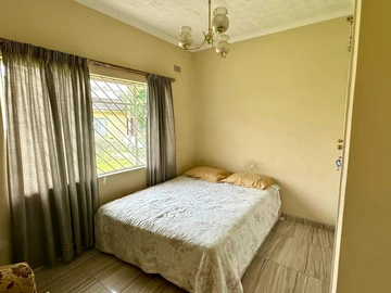 3 Bedroom Flat & Apartment