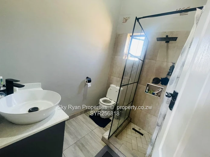 Greendale apartment for Sale