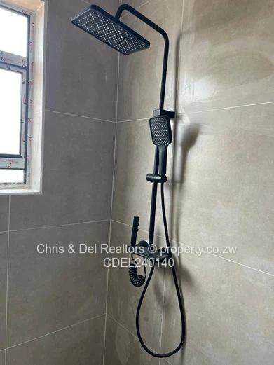 Modern 4 Bedroomed House on Corner Stand