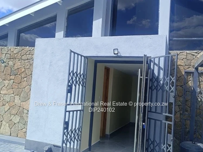 Mabvazuva house for sale 100k