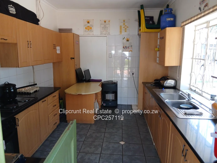 Milton Park Commercial House For Sale