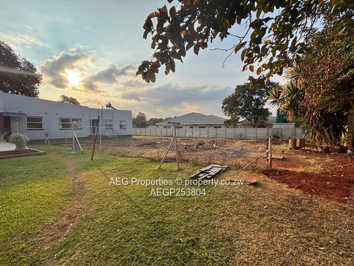 Fully Furnished 6-Bed Vainona Home with Borehole & Lawn