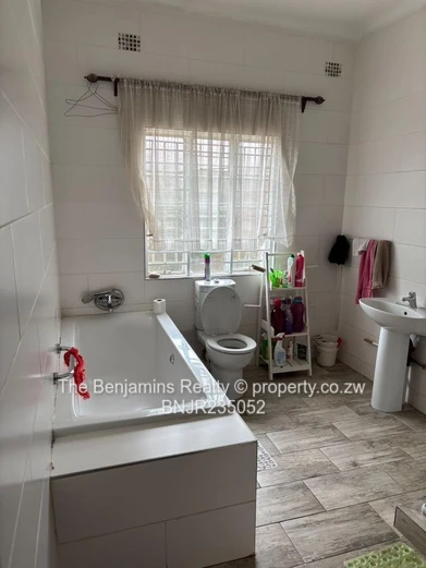 4 Bed 3 Baths House To Let In Avondale West