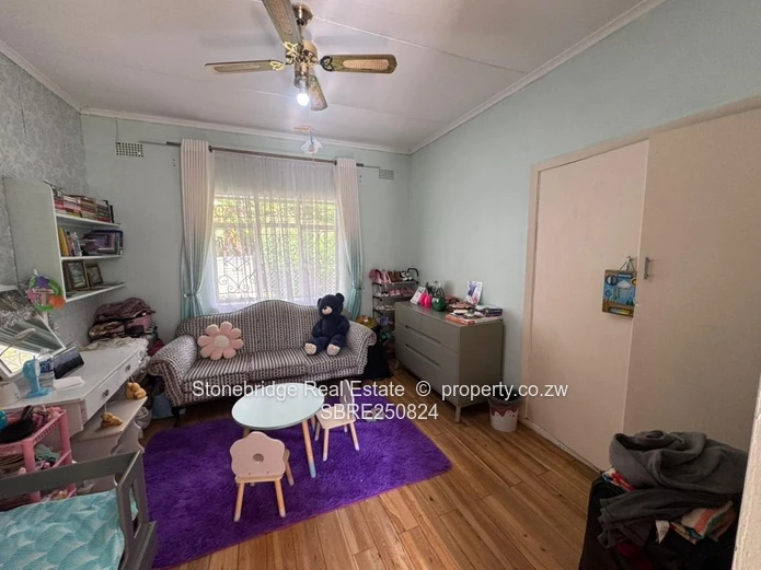 Beautiful 4 bedroomed House in Hillside for sale