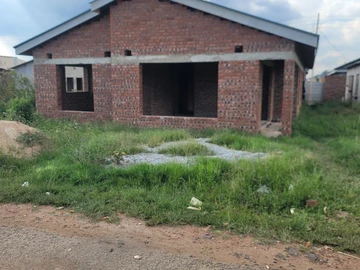 6 Bedroom House