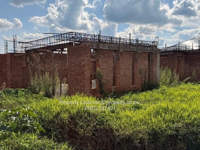 incomplete house  4 bedrooms all ensuite, open plan lounge,dinning,kitchen,guest toilet