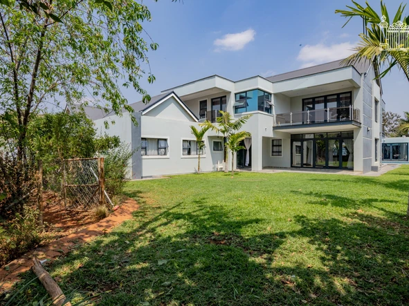 6 Bedroom House