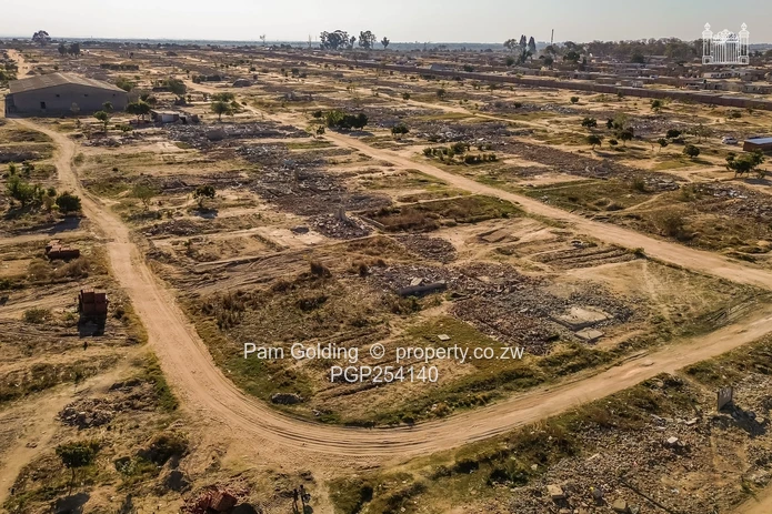 20 Hectares Ideal For A Mixed Use Development Along Chitungwiza Rd