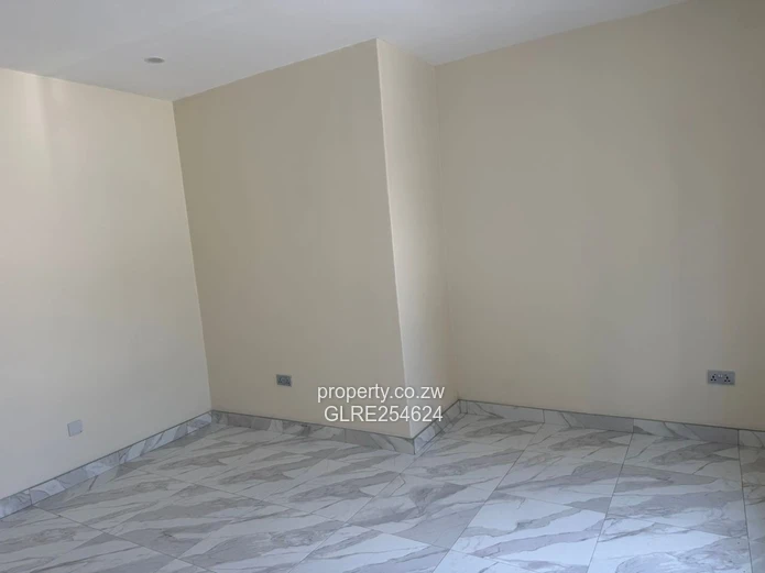 Modern Milton Park Office with Training Room, Pool & Borehole