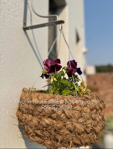 Greendale North spacious 3 bedroom townhouse for sale