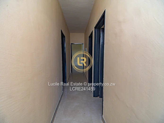Newly Constructed 3 Bedroom Residence in Raiham Park