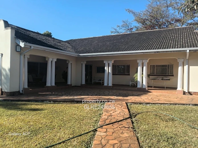 Borrowdale 5-Bed Home with Verandah, Garden & Borehole