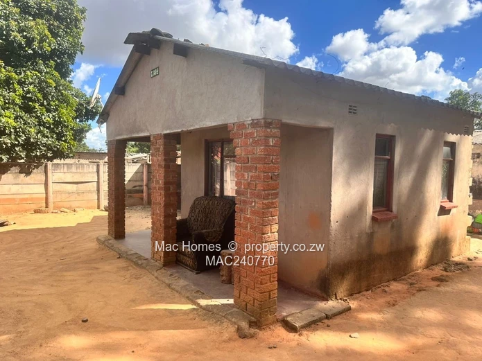 Co House for sale in Tafara, Mabvuku