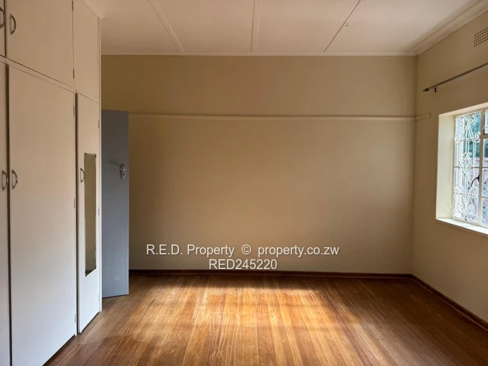 Neat Family Home for Rent In Hillside!