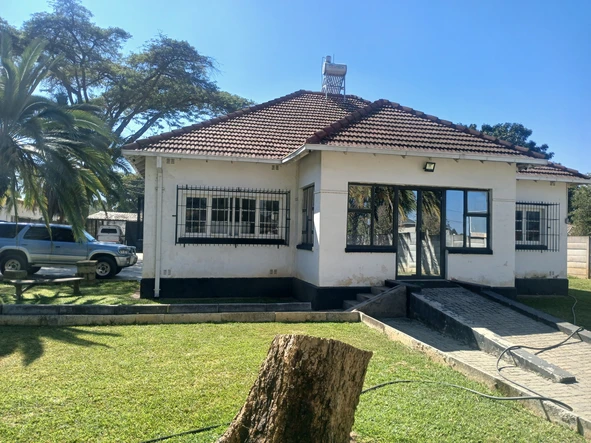 Commercial Property in Eastlea with Spacious Offices Asking price $195k