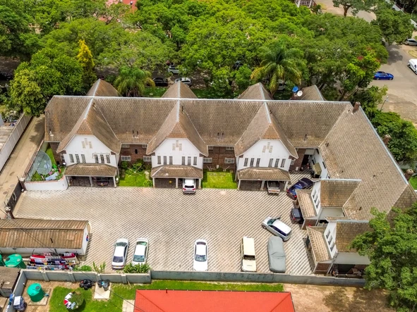 3 Bedroom Flat & Apartment