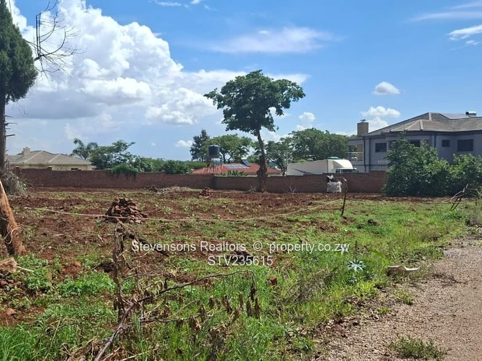 Gletwin Park: 3,987 m² Secure Stand with Tarred Access.