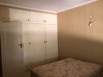 3 Bedroom Flat & Apartment