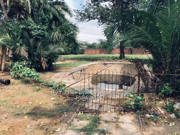 Spacious 4-Bed Home on 4065m² in Hatfield — Borehole